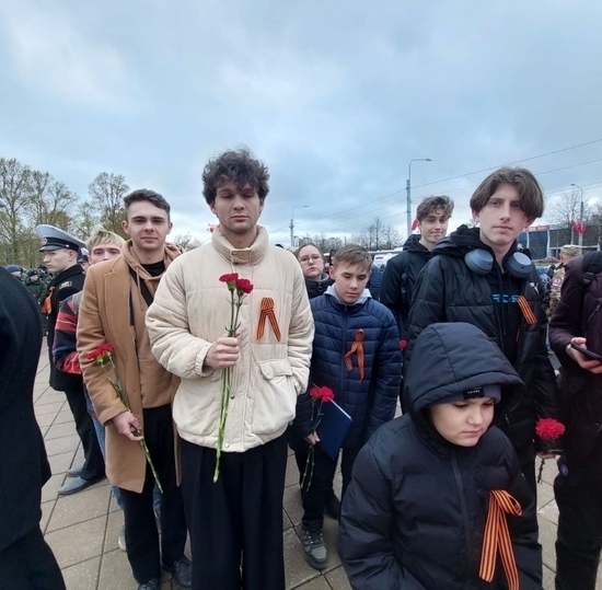 Студенты СПбГУТ приняли участие в мероприятии на мемориале «Журавли»