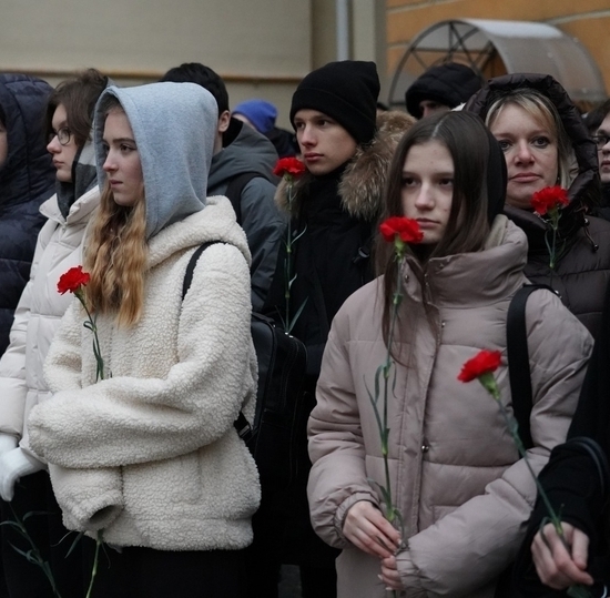 Студенты СПбКТ – на мероприятиях ко Дню Героев Отечества