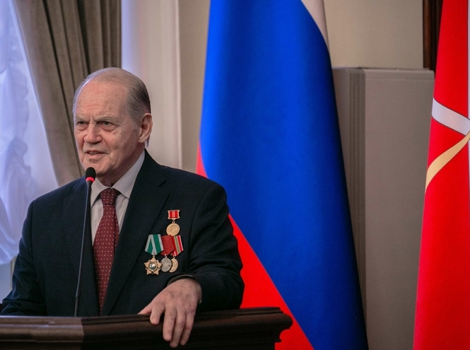 В Мариинском дворце прошла церемония чествования лучших выпускников СПбГУТ