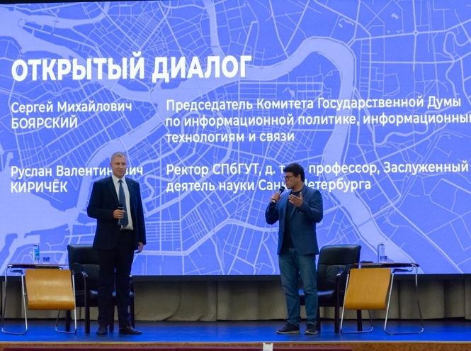 Сергей Боярский принял участие в создании памятника героям СВО в СПбГУТ
