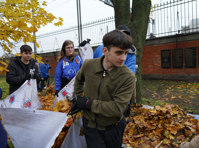 Студенты СПбКТ — участники акции «С уважением к памяти»