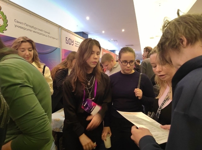 СПбГУТ принял участие в образовательных форумах для школьников