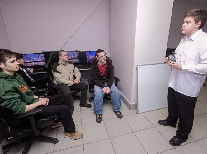 Определены победители Первого чемпионата СПбГУТ по гонкам дронов