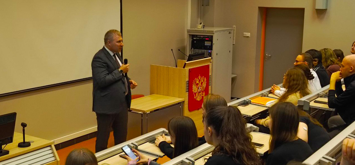Ректор СПбГУТ встретился со старостами первого курса