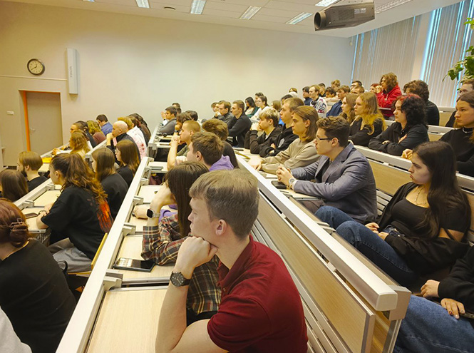 Ректор СПбГУТ встретился со старостами первого курса