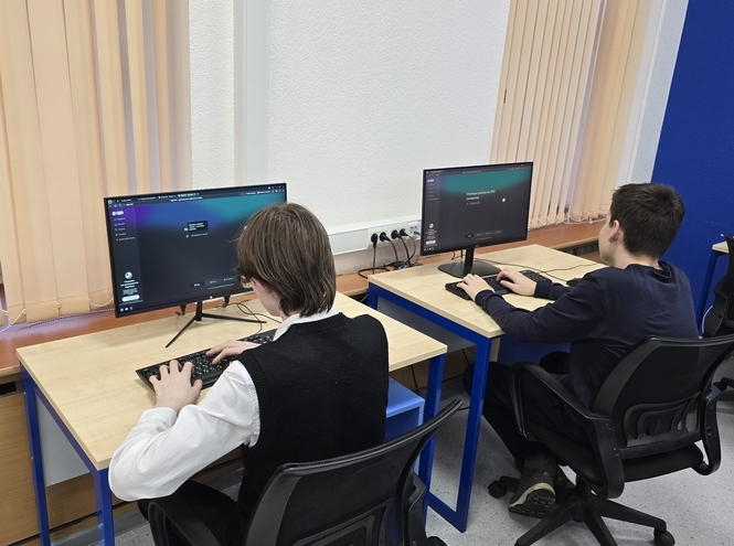 В СПбГУТ дали «ИТ-старт» петербургским школьникам