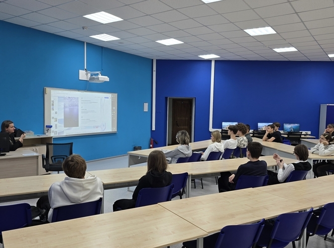 В СПбГУТ дали «ИТ-старт» петербургским школьникам