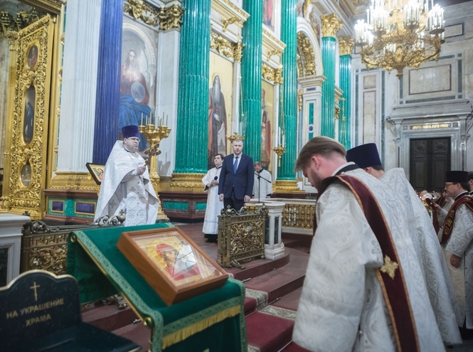 Студенты СПбГУТ посетили праздничный молебен в Исаакиевском соборе