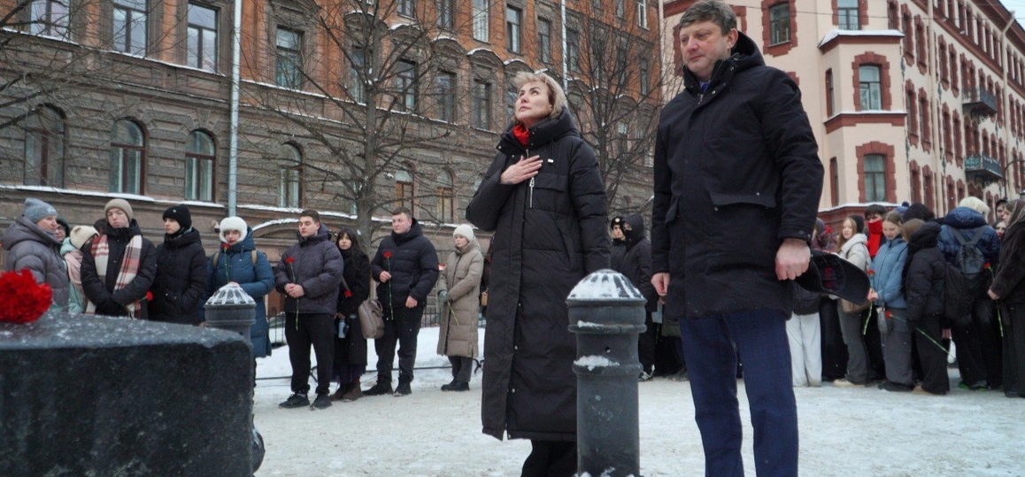 Студенты СПбКТ почтили память А. С. Пушкина в 189-ю годовщину смерти поэта