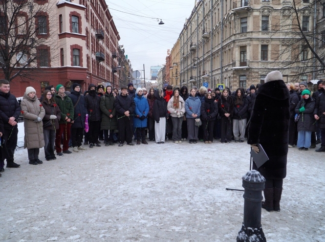 Студенты СПбКТ почтили память А. С. Пушкина в 189-ю годовщину смерти поэта