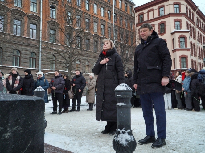 Студенты СПбКТ почтили память А. С. Пушкина в 189-ю годовщину смерти поэта