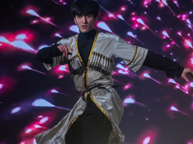 В колледже университета отметили 8 марта