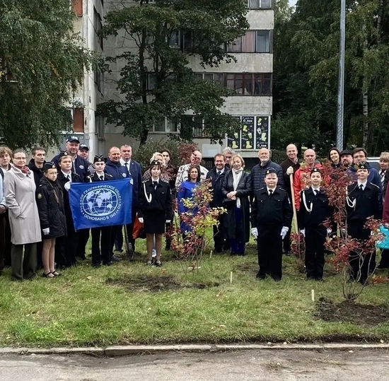 СПбКТ принял участие в городской акции «Сад памяти героев Арктики»