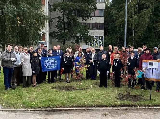 СПбКТ принял участие в городской акции «Сад памяти героев Арктики»